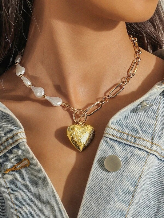 CM-AXS527178 Women Trendy Seoul Style Heart Charm Faux Pearl Decor Necklace