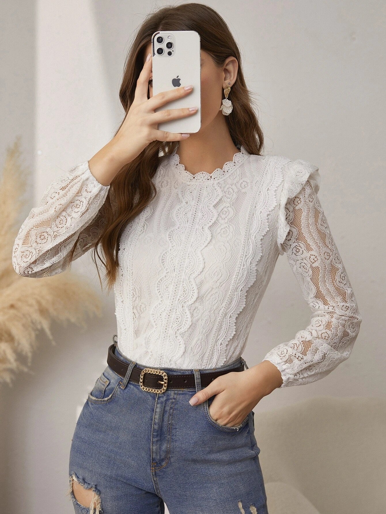 CM-TS761147 Women Elegant Seoul Style Scallop Trim Guipure Lace Blouse - White