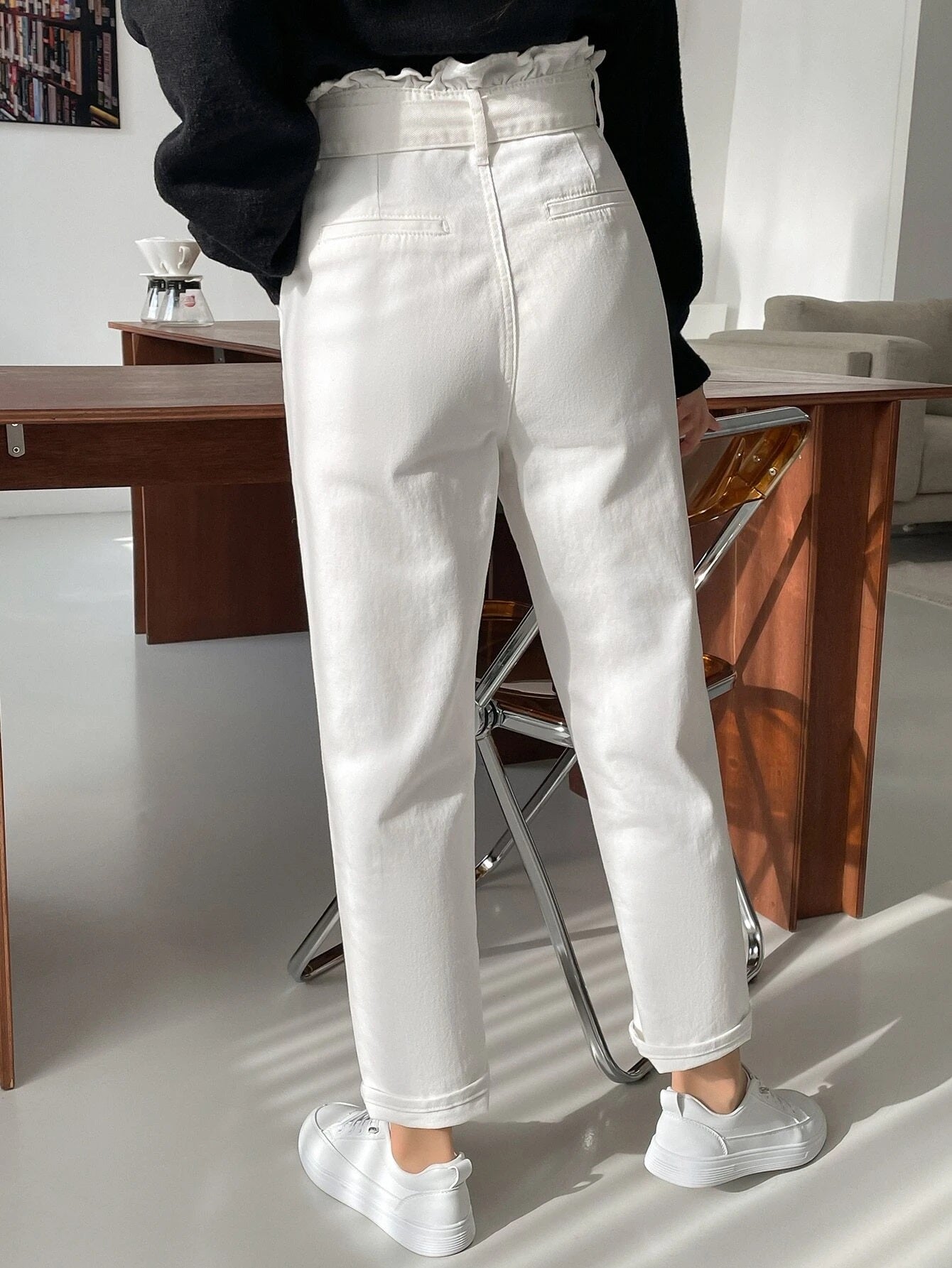 CM-BS876696 Women Casual Seoul Style High Waist Paperbag Waist Belted Jeans - White