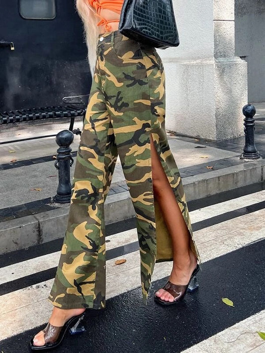 CM-BS557005 Women Casual Seoul Style Camo Print Split Thigh Straight Leg Jeans