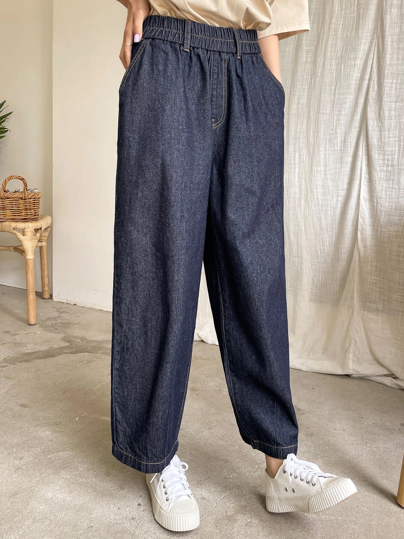CM-BS777700 Women Casual Seoul Style Elastic Waist Slant Pocket Wide Leg Jeans