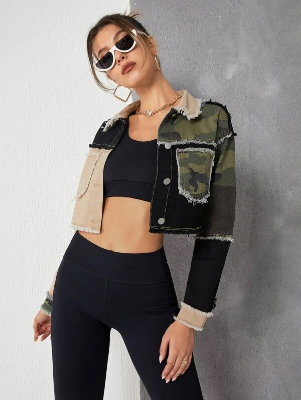 CM-CS298099 Women Casual Seoul Style Camo Print Cut Drop Shoulder Denim Jacket