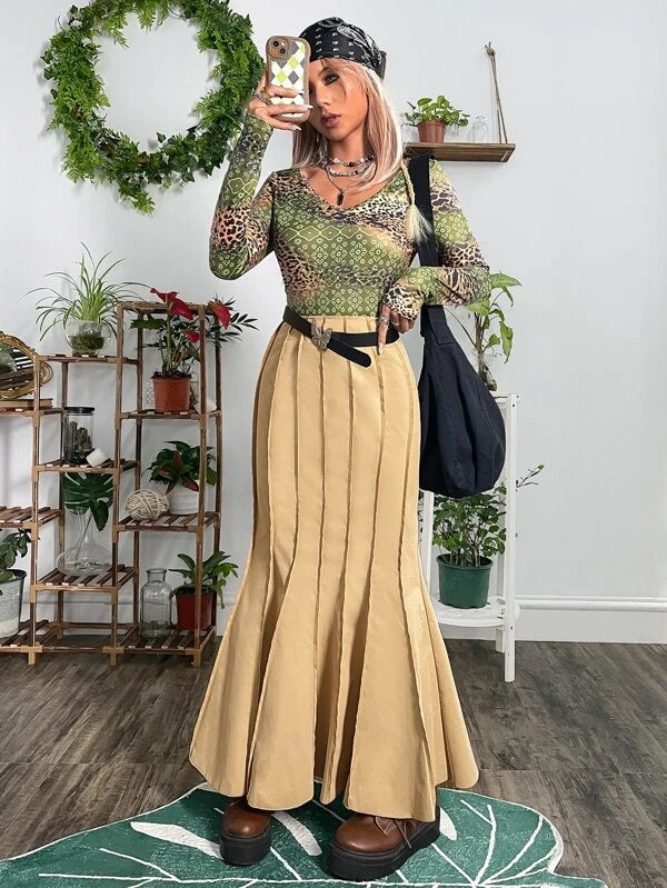 CM-BS686540 Women Elegant Seoul Style Top-Stitching High Waist Skirt - Khaki