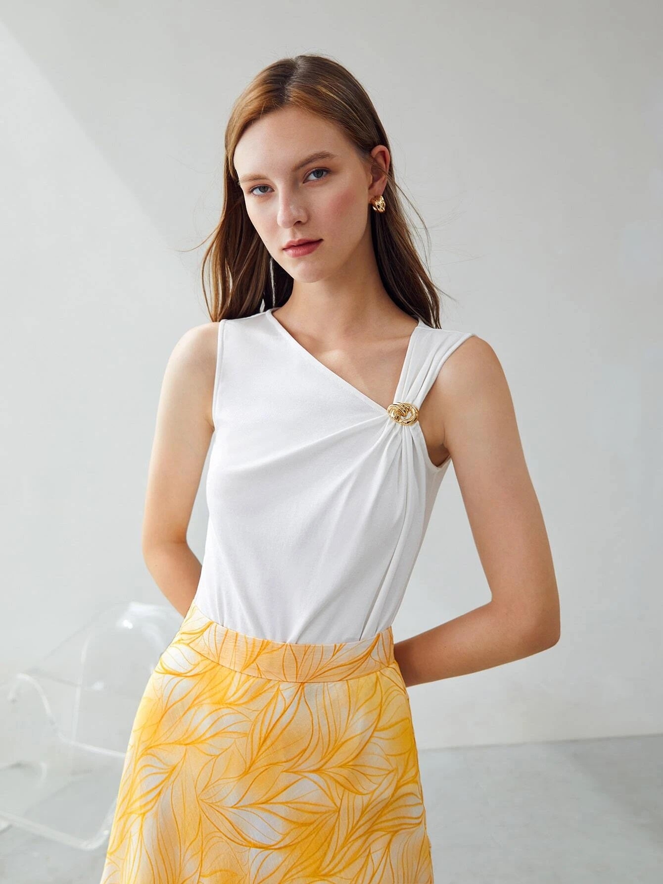 CM-TS522066 Women Elegant Seoul Style Sleeveless Asymmetrical Neck Top - White