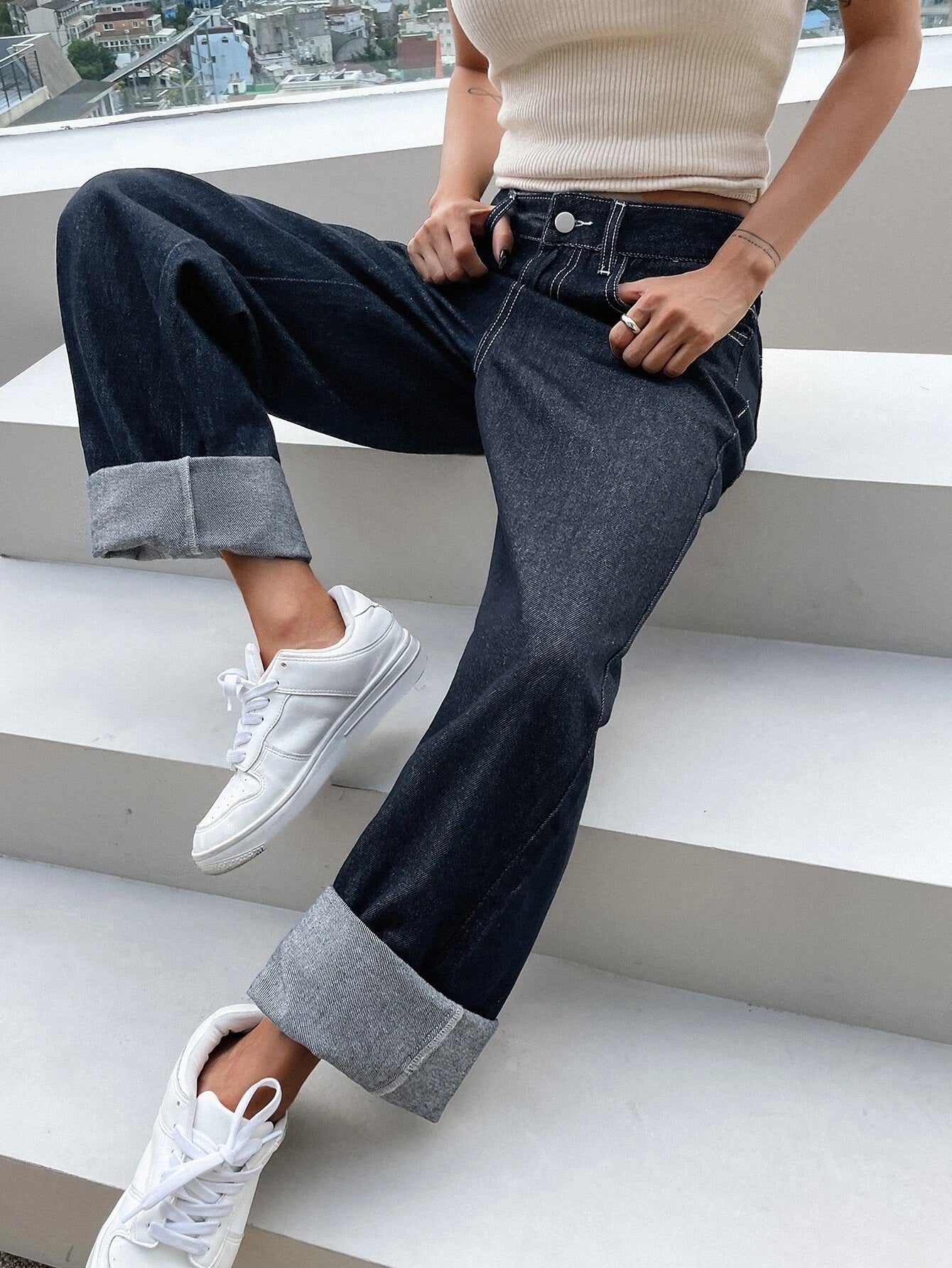 CM-BS608811 Women Casual Seoul Style Top-Stitching Slant Pocket Straight Leg Jeans