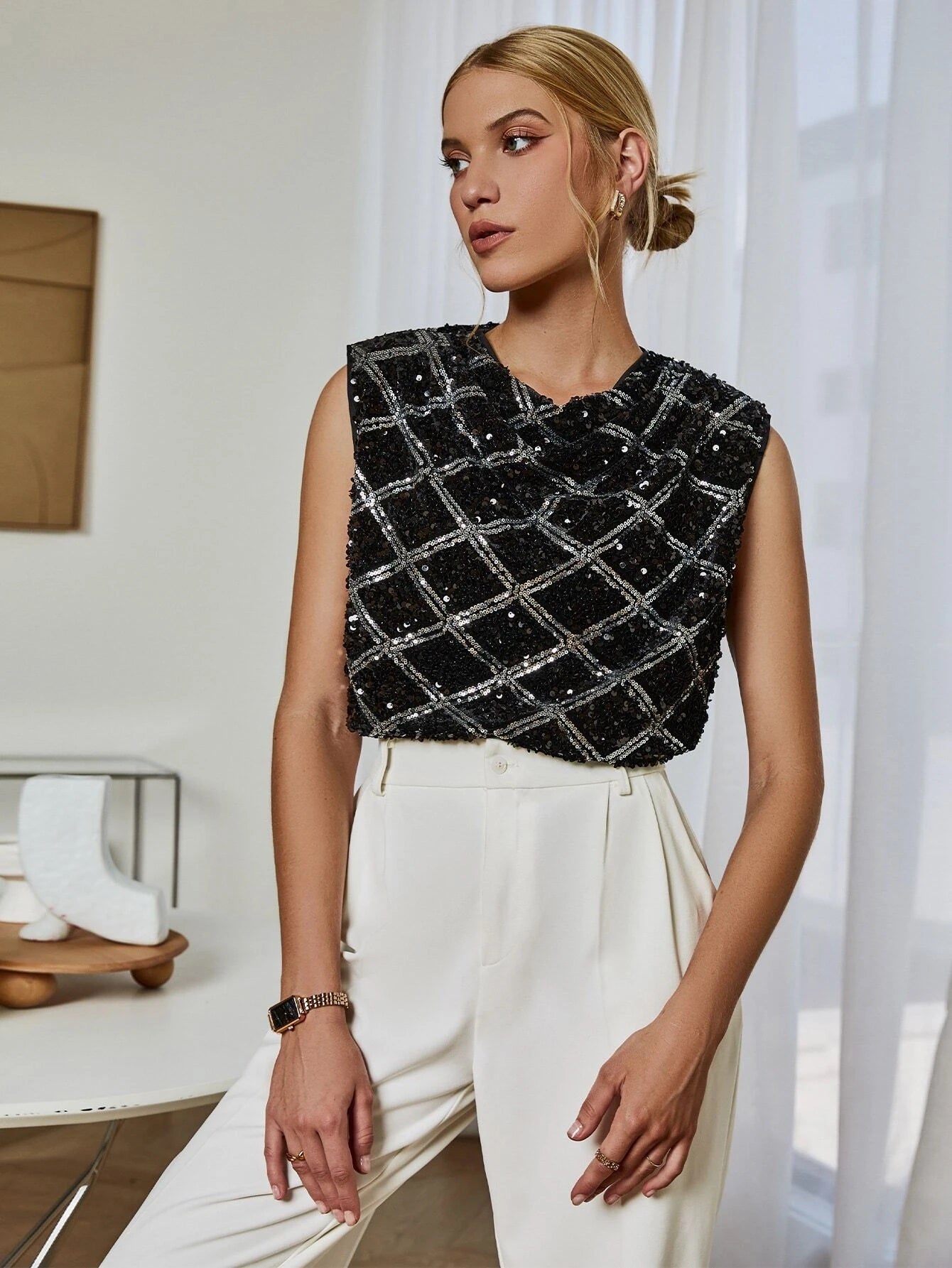CM-TS017201 Women Elegant Seoul Style Sleeveless Contrast Sequin Tank Top - Black