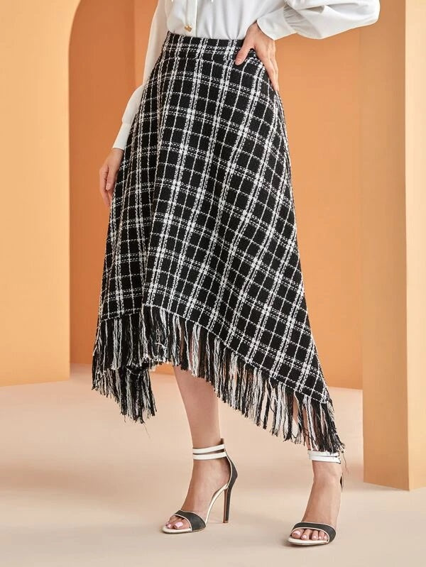 CM-BS885065 Women Elegant Seoul Style Plaid Fringe Trim Asymmetrical Hem Tweed Skirt