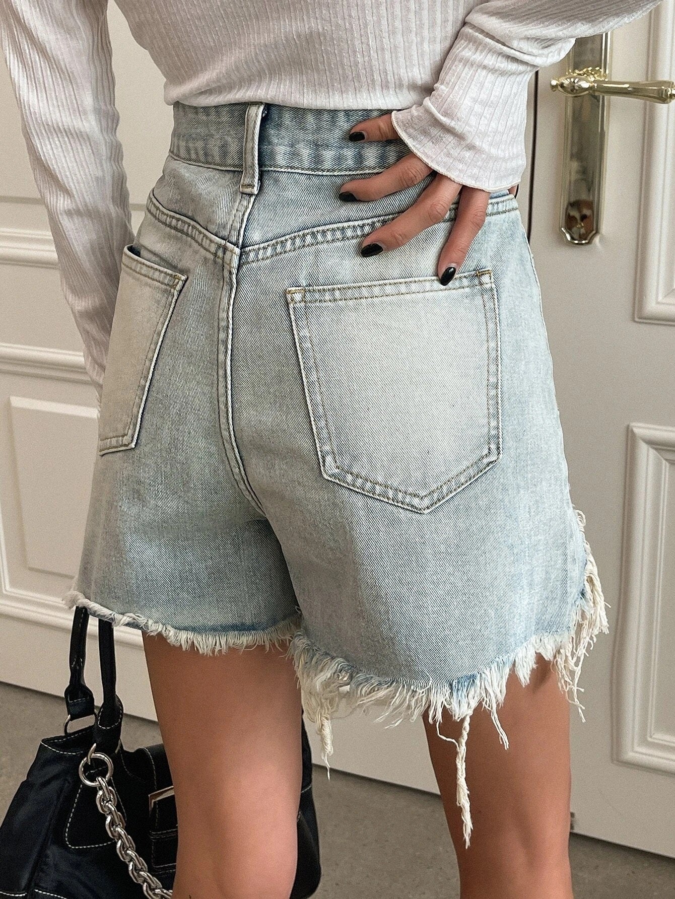 CM-BS023280 Women Casual Seoul Style Light Wash Ripped Raw Hem Denim Shorts