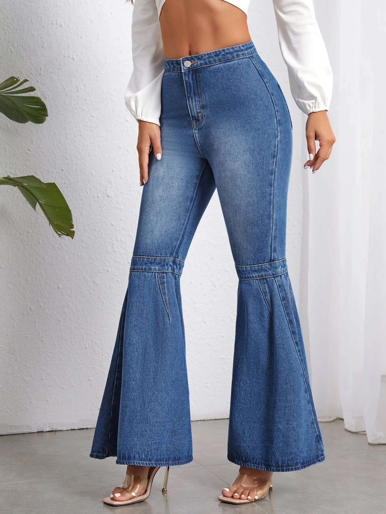 CM-BS696533 Women Casual Seoul Style Dark Wash Zipper Fly Flare Leg Jeans