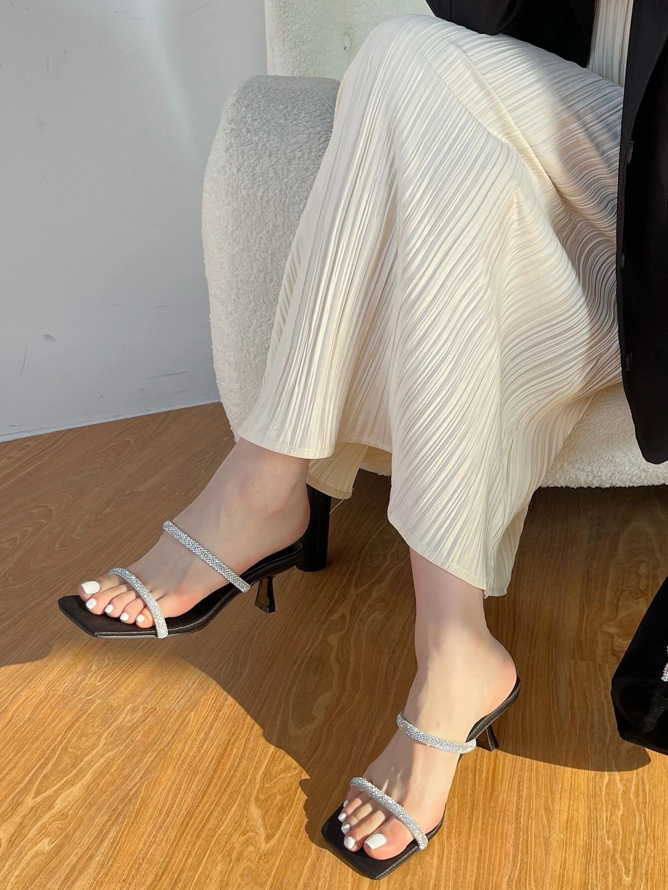 CM-SHS764464 Women Trendy Seoul Style Rhinestone Decor Pyramid Heeled Mule Sandals