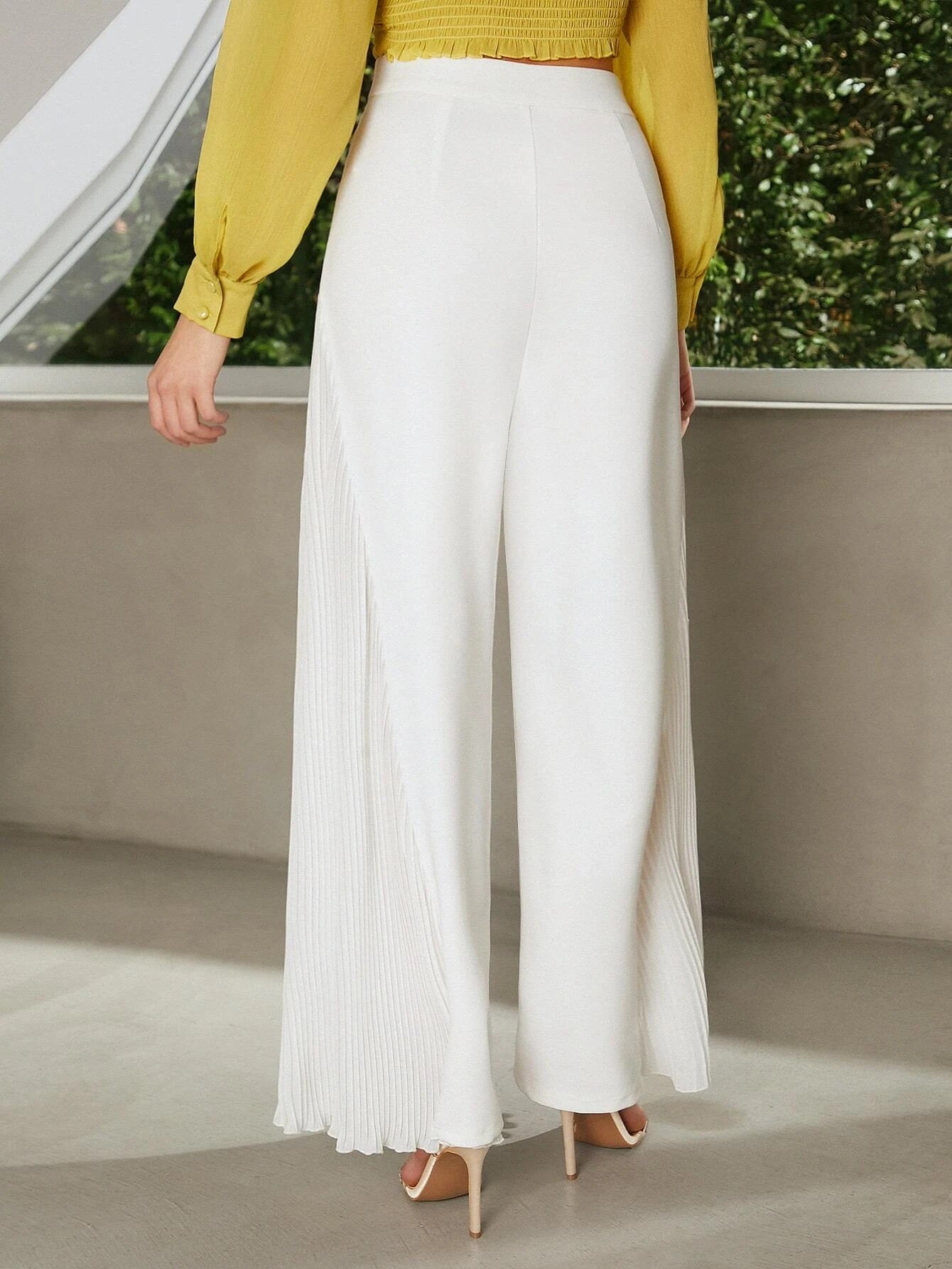 CM-BS109991 Women Elegant Seoul Style High Waist Pleated Panel Wide Leg Pants - White