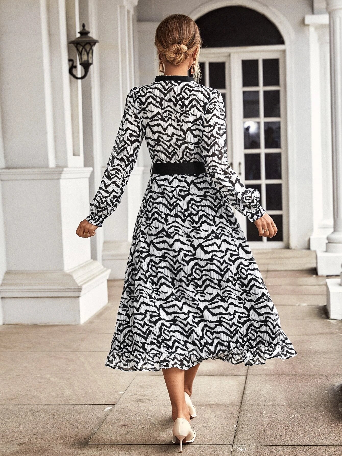 CM-DS909390 Women Elegant Seoul Style V-Neck Allover Print Belted Shirt Dress