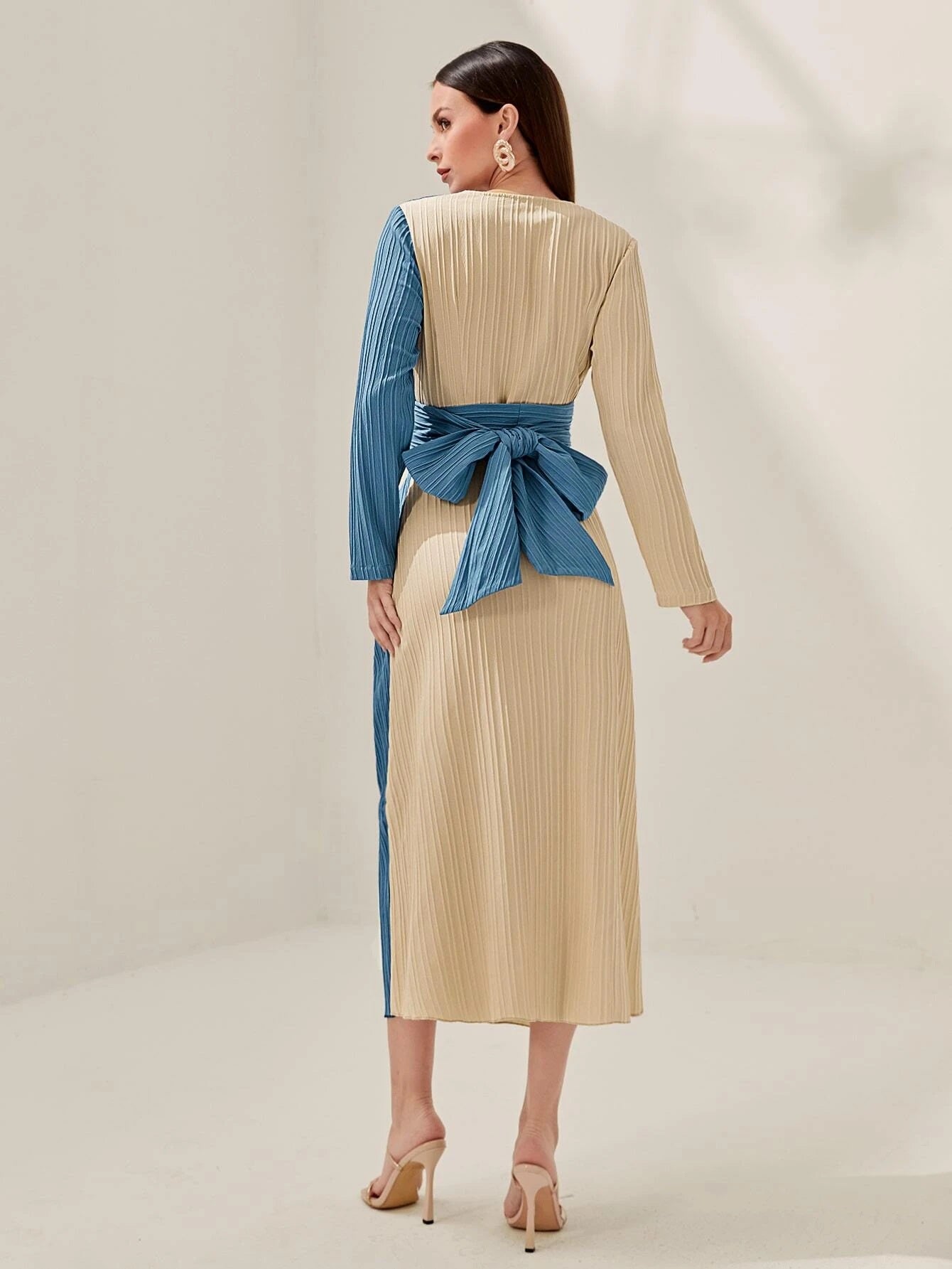 CM-DS658639 Women Casual Seoul Style Two Tone Pleated Panel Tie Back Wrap Hem Dress