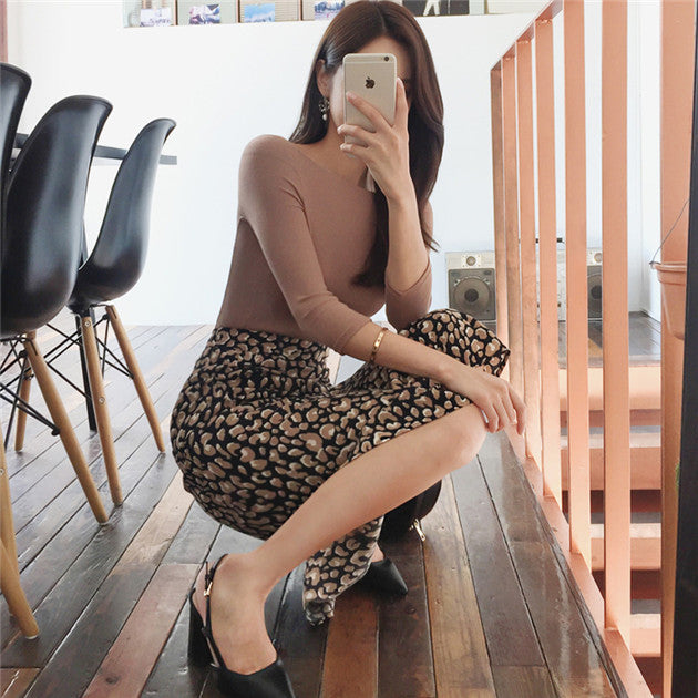 CM-SF082216 Women Casual Boat Neck Knitting Tops With Leopard Long Skirt - Set