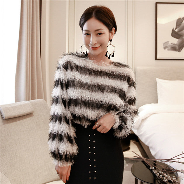 CM-SF091734 Women Elegant Seoul Style Loosen Fur Sweater With Beads Split Long Skirt - Set