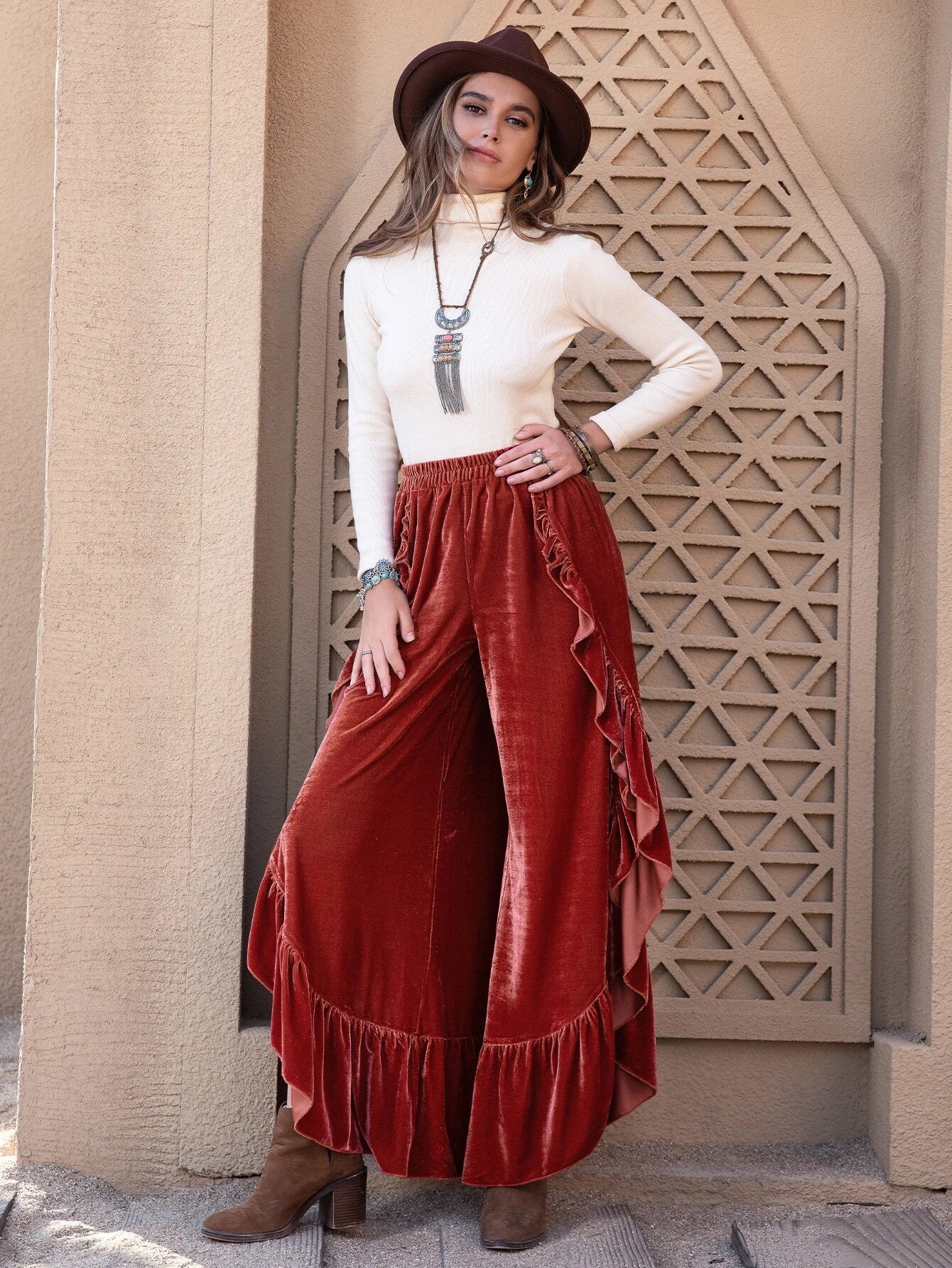 CM-BS373012 Women Trendy Bohemian Style Ruffle Trim Split Thigh Velvet