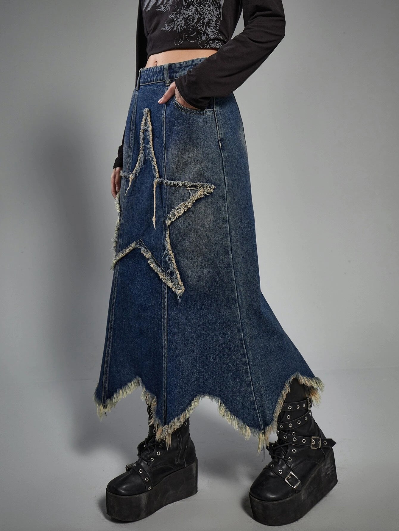 CM-BS457511 Women Preppy Seoul Style Punk Star Pattern Raw Hem Slant Pocket Denim Skirt
