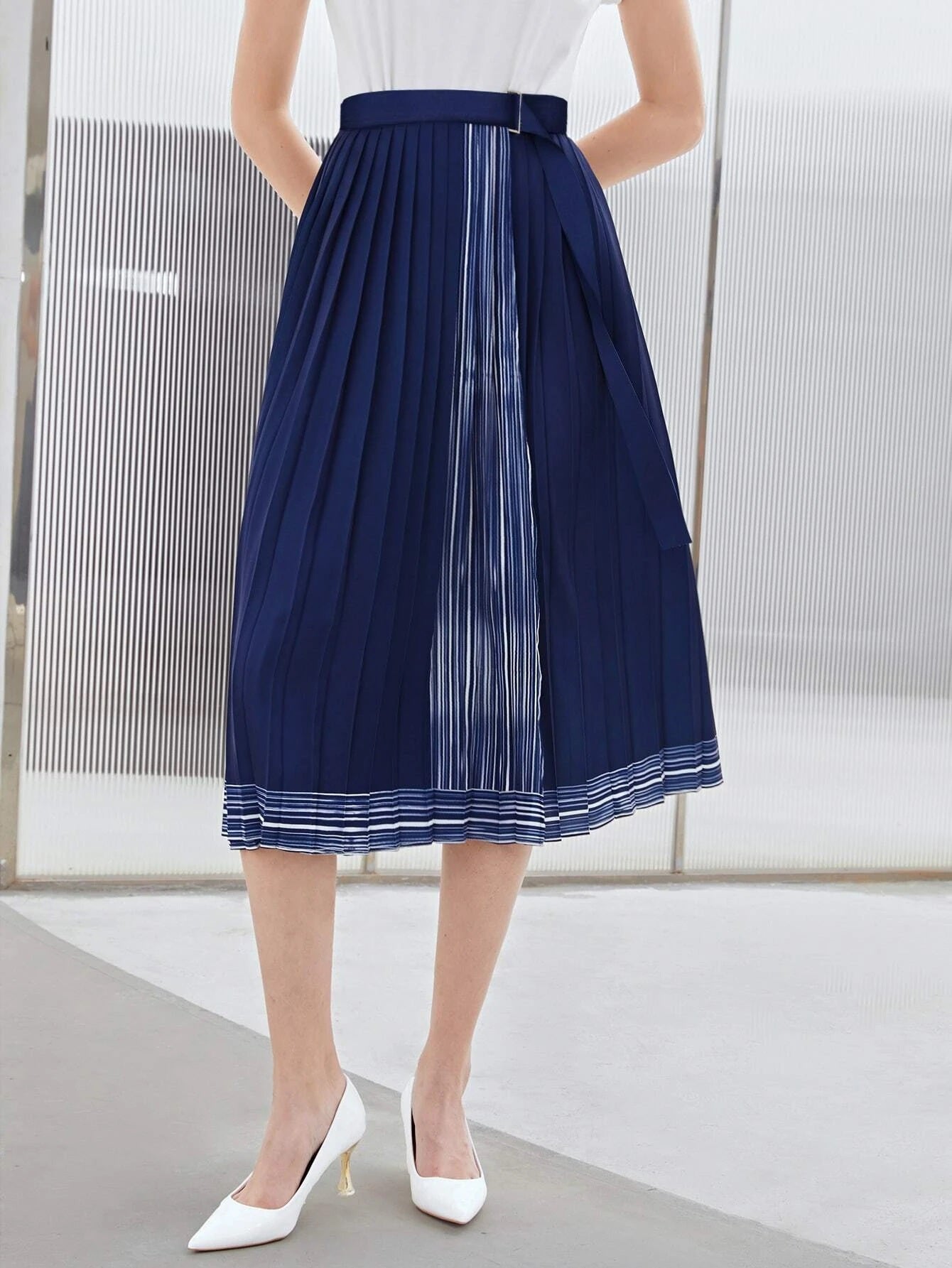 CM-BS975215 Women Elegant Seoul Style High Waist Pleated Flowy Belted Skirt - Navy Blue