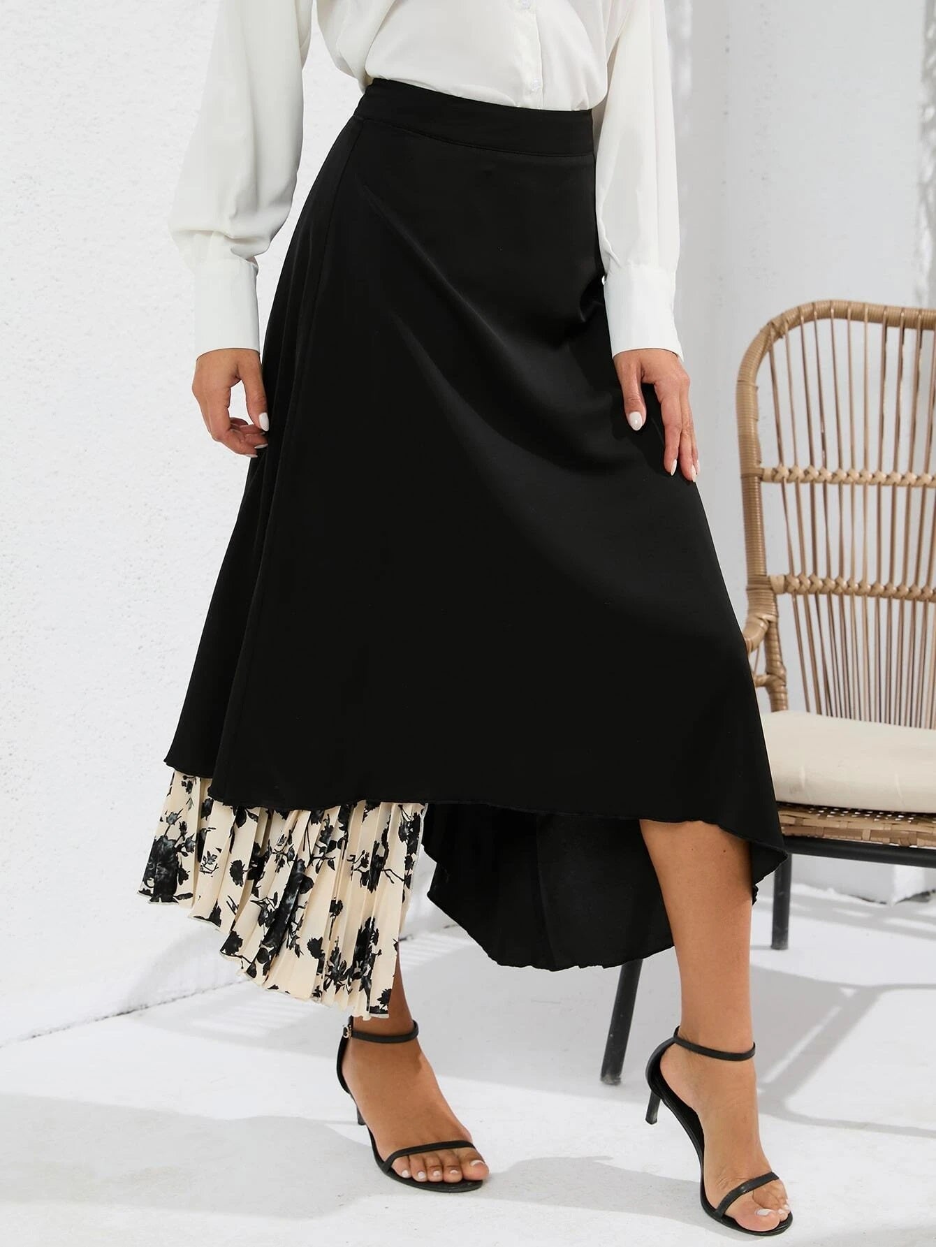 CM-BS580807 Women Trendy Bohemian Style Floral Print Asymmetrical Hem Skirt - Black