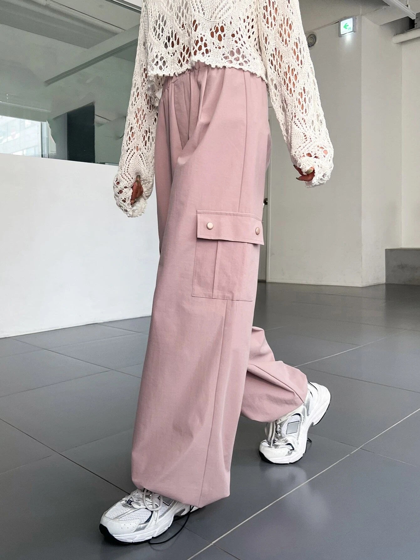 CM-BS834953 Women Casual Seoul Style Flap Pocket Side Drawstring Hem Cargo Pants