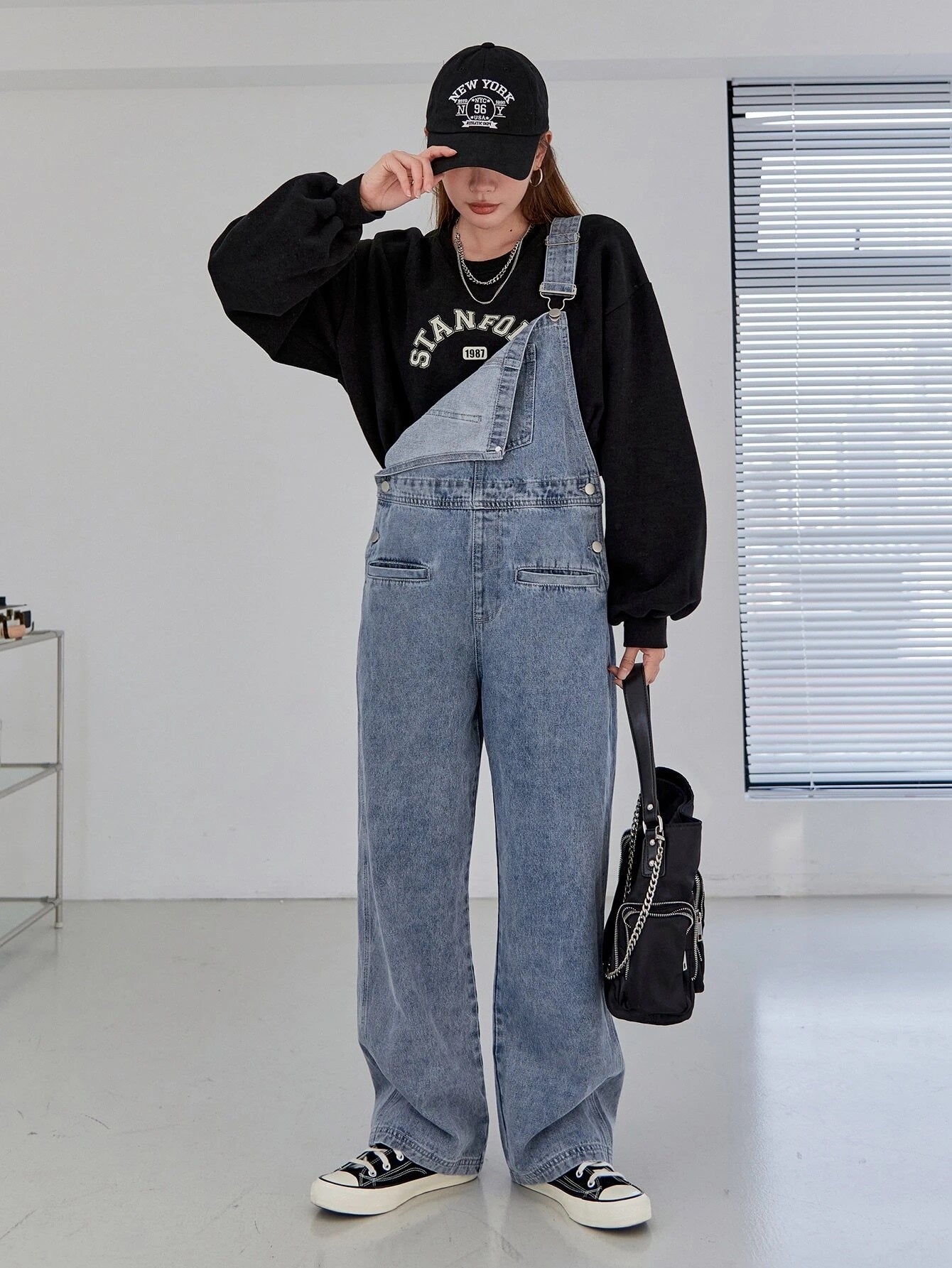 CM-JS918171 Women Preppy Seoul Style Light Wash Pocket Front Denim Overalls