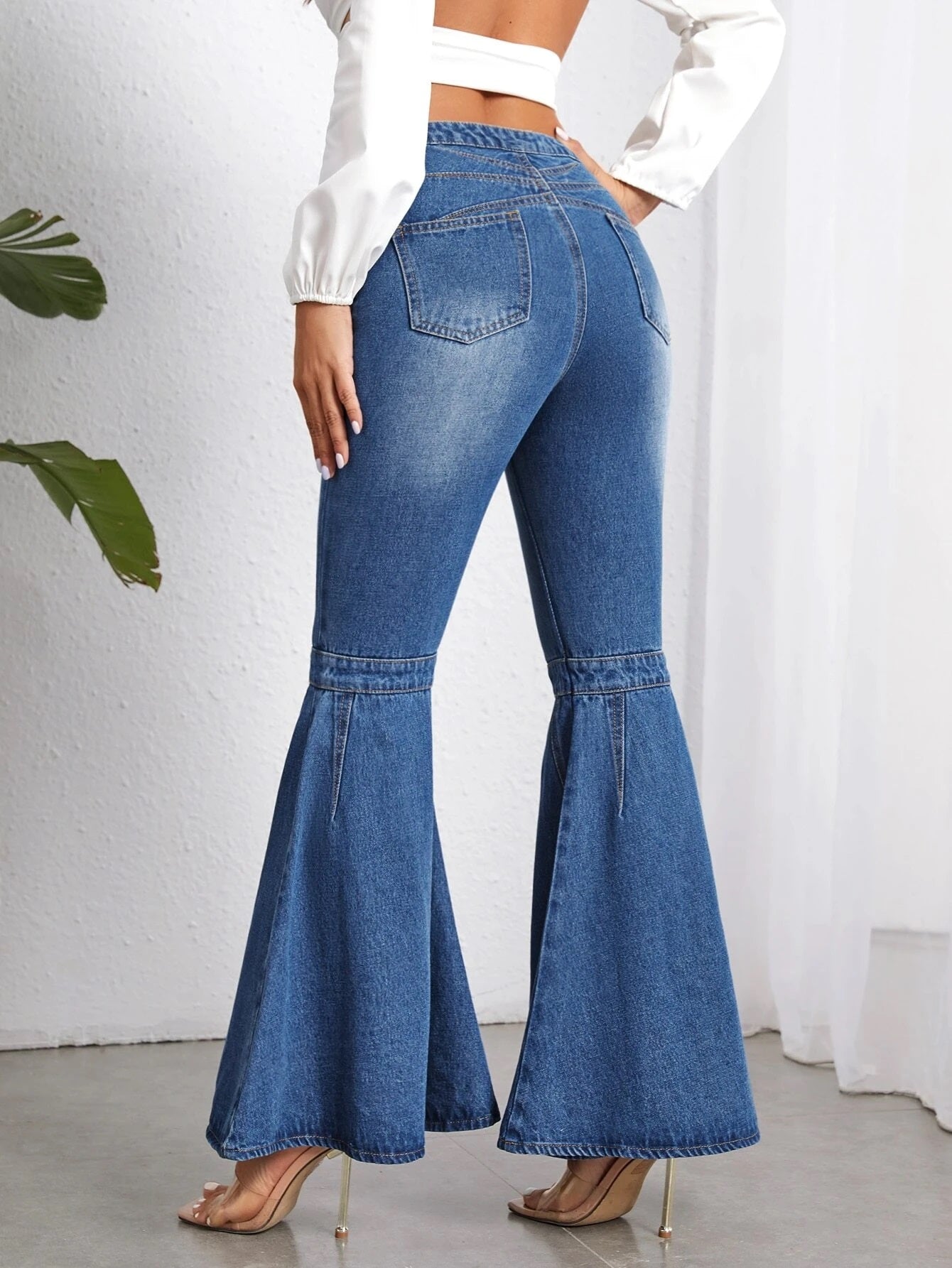 CM-BS696533 Women Casual Seoul Style Dark Wash Zipper Fly Flare Leg Jeans