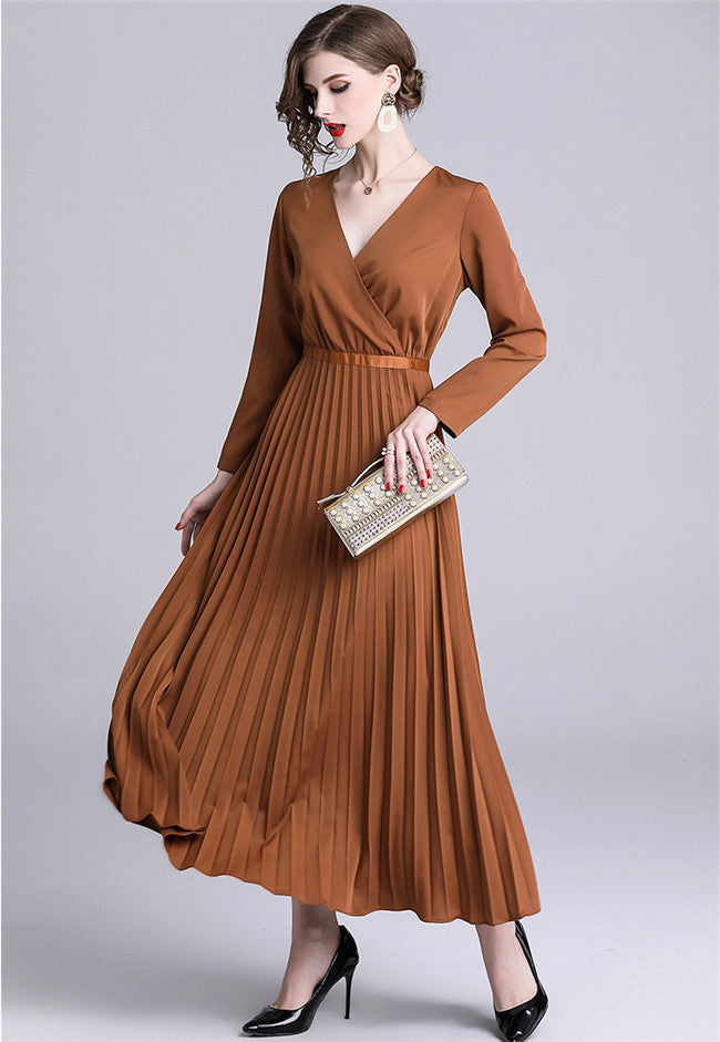 CM-DF122227 Women Elegant European Style V-Neck High Waist Pleated Maxi Dress