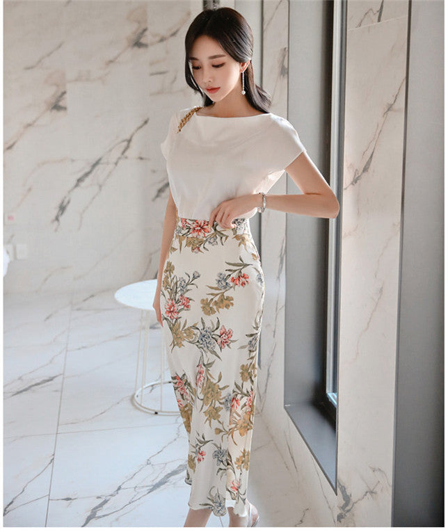 CM-SF050328 Women Casual Seoul Style Round Neck Blouse With Floral Fishtail Skirt - Set