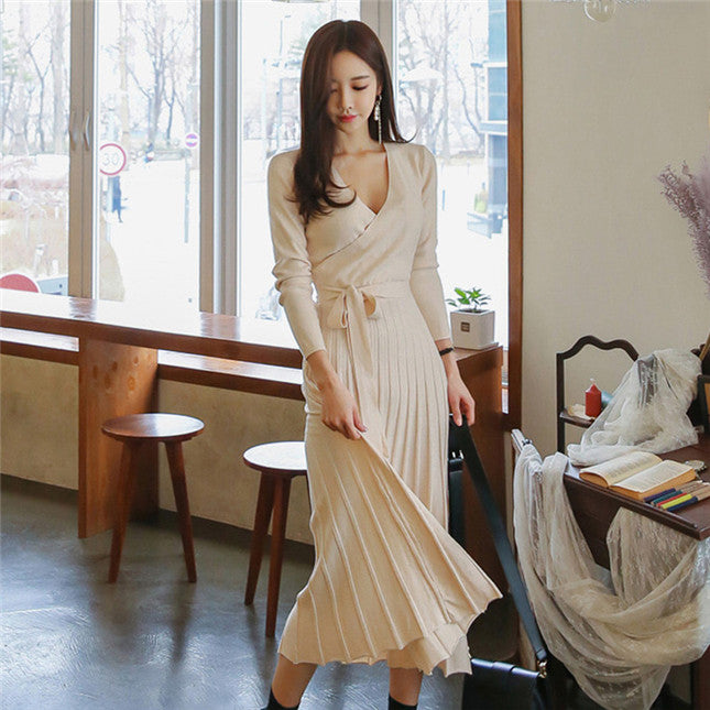 CM-DF120113 Women Casual Seoul Style Tie Waist V-Neck Pleated Knitting Long Dress