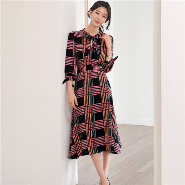 CM-DF120514 Women Casual Seoul Style Long Sleeve Bowknot Collar Plaids A-Line Long Dress