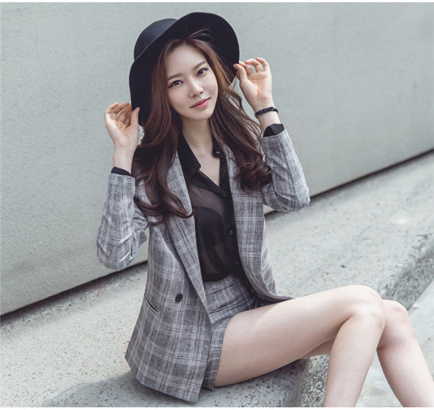CM-SF122201 Women Elegant Seoul Style Long Sleeve Tailored Collar Plaids Short Leisure Suits - Set