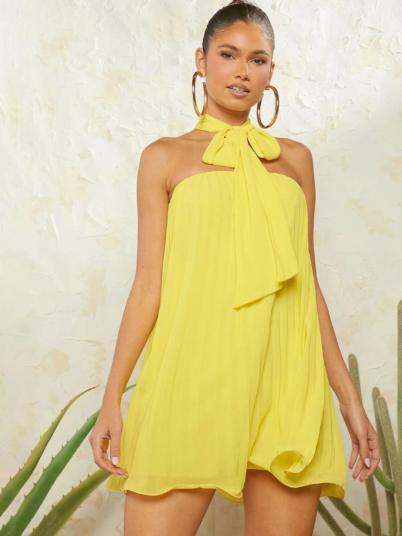 CM-DS119099 Women Elegant Seoul Style Sleeveless Solid Pleated Halter Dress - Yellow