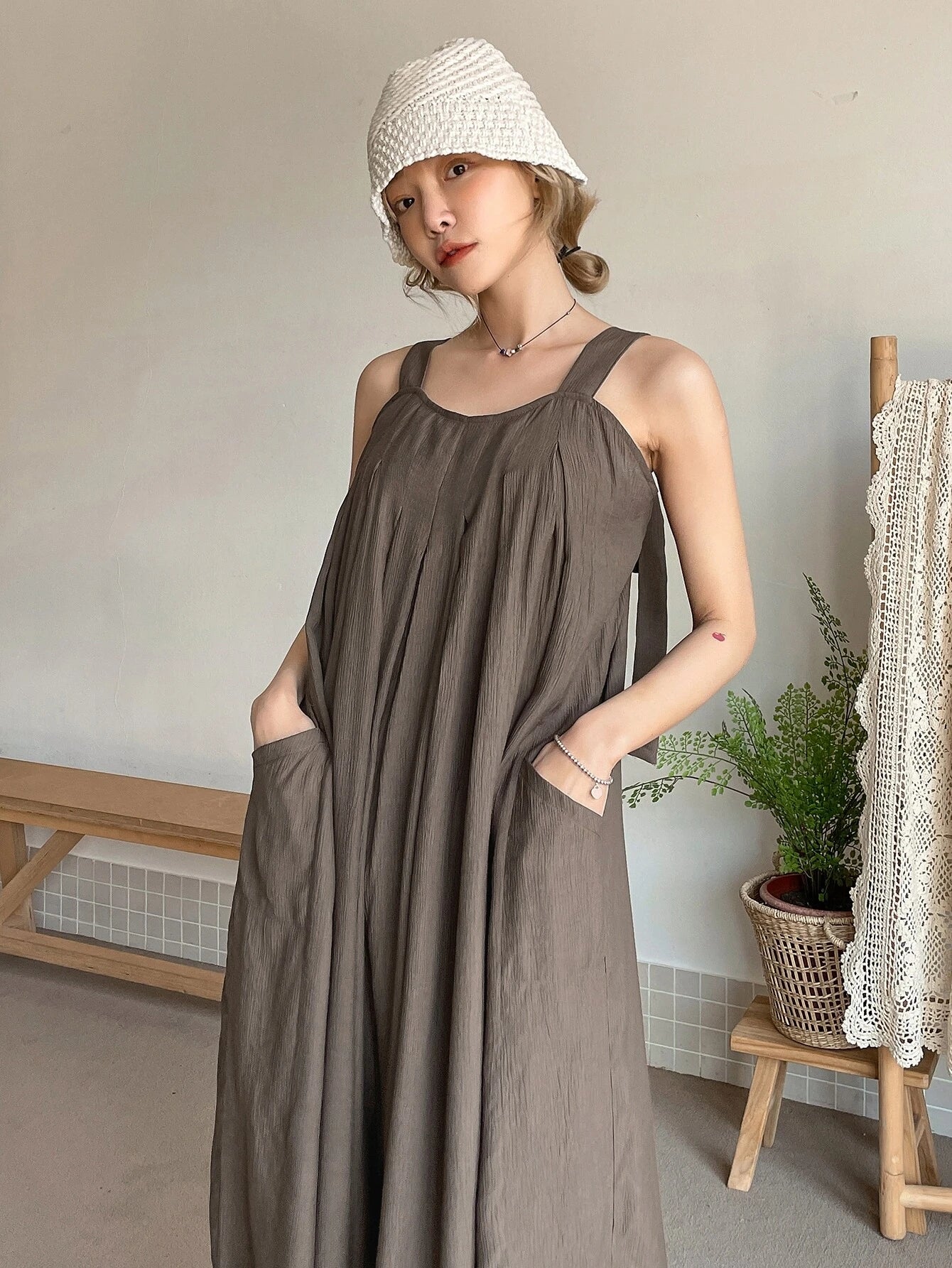CM-JS158581 Women Trendy Bohemian Style Dual Pocket Tie Back Zipper Cami Jumpsuit