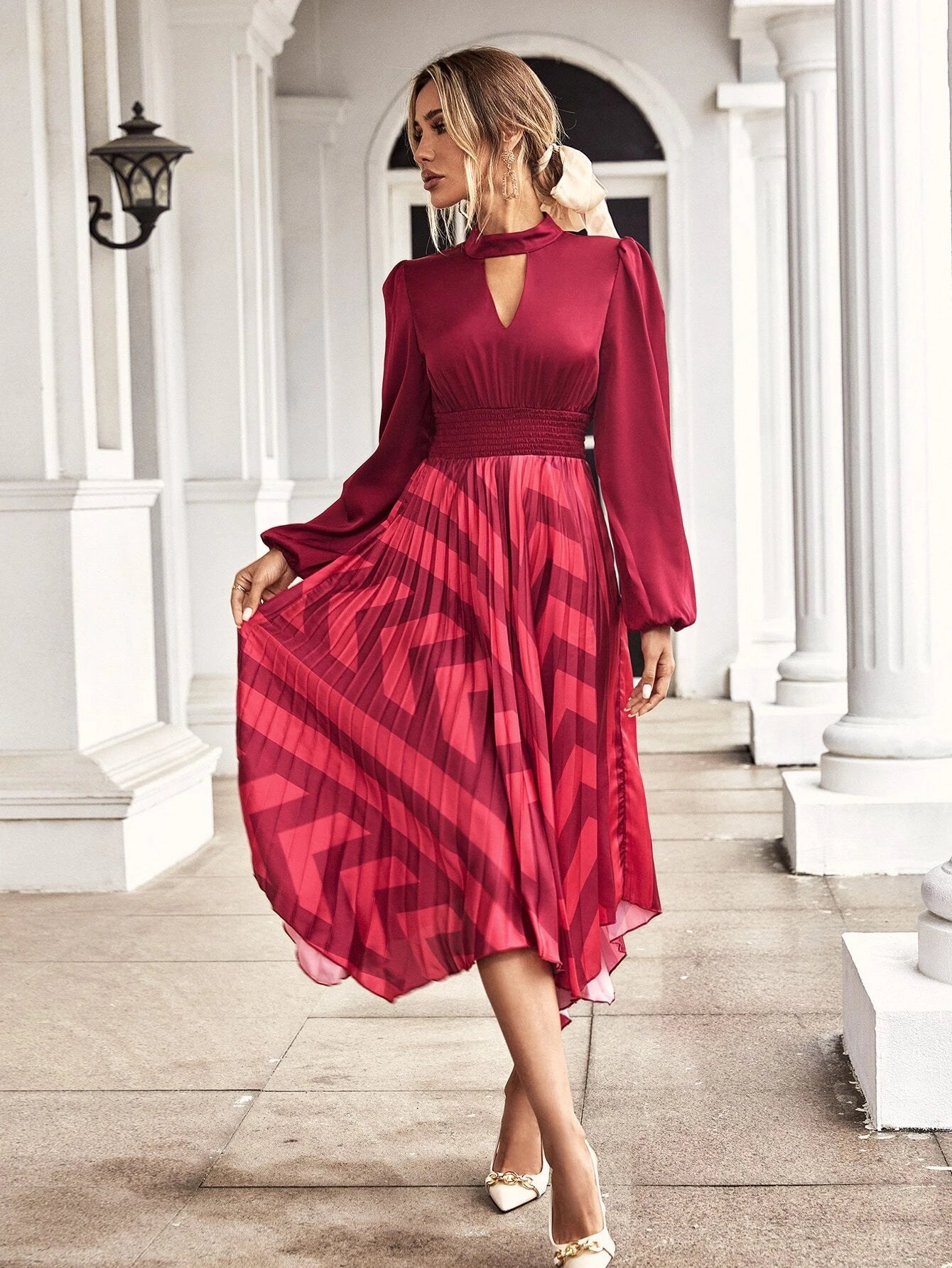CM-DS447499 Women Casual Seoul Style Print Keyhole Neckline Shirred Waist Pleated Hem Satin Dress