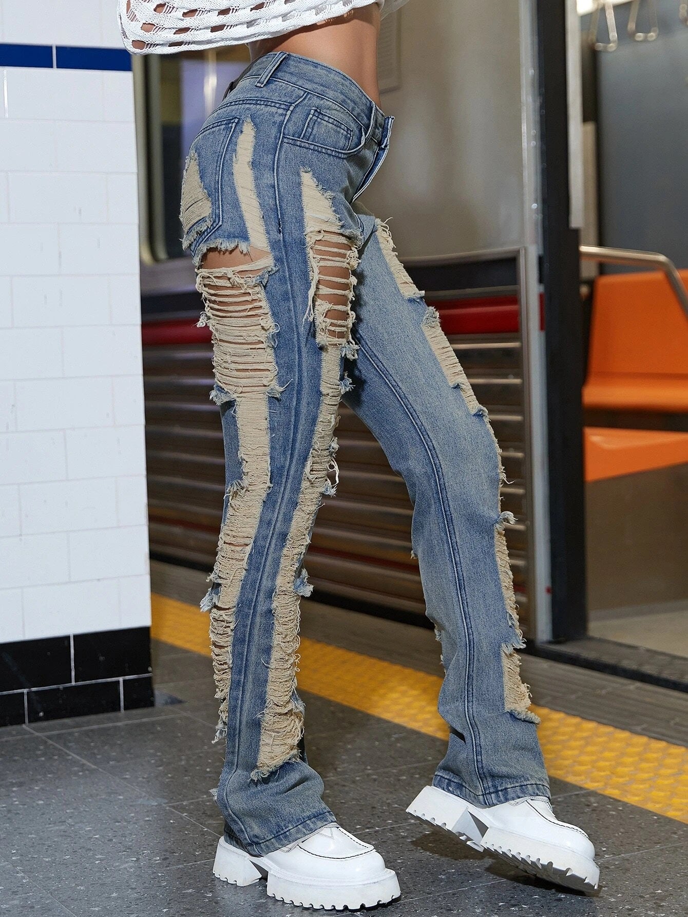 CM-BS865568 Women Preppy Seoul Style Street Slant Pocket Ripped Flare Leg Jeans