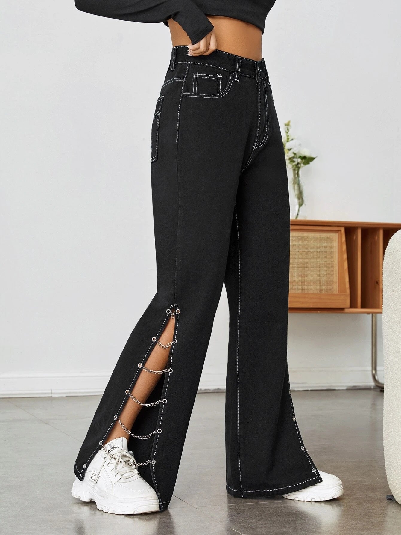 CM-BS167543 Women Preppy Seoul Style Top-stitching Chain Detail Split Hem Flare Leg Jeans