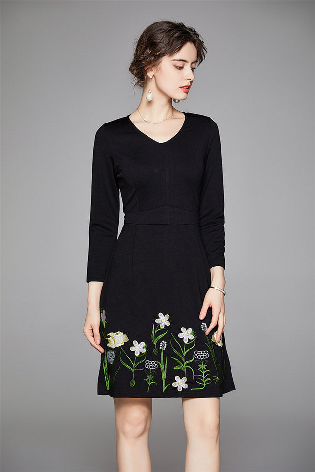 CM-DF080414 Women Casual European Style V-Neck Floral Embroidery A-Line Dress