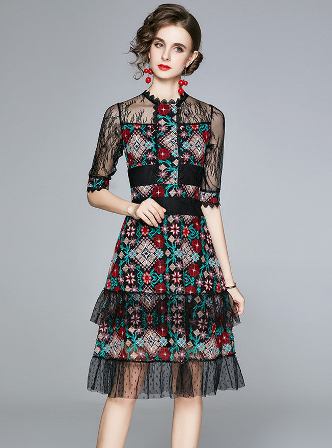 CM-DF080701 Women Charming European Style Floral Embroidery Lace A-Line Dress