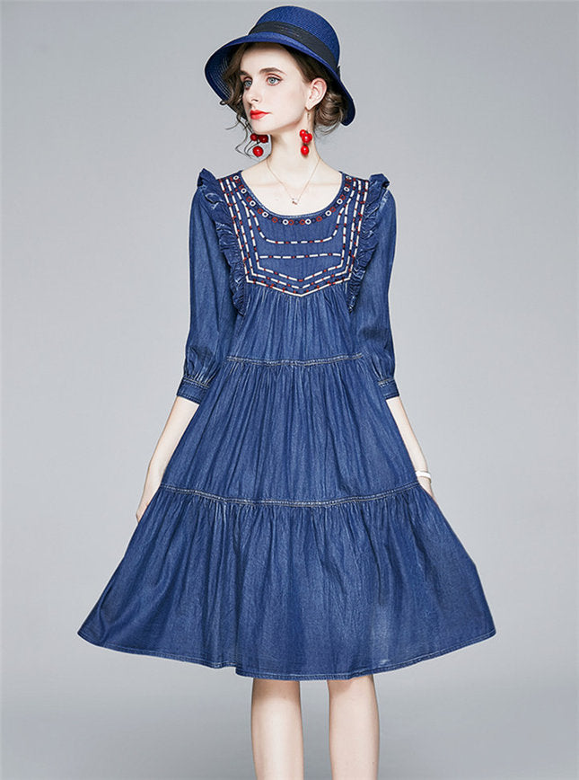 CM-DF090309 Women Preppy European Style Embroidery Round Neck Loosen A-Line Dress - Blue