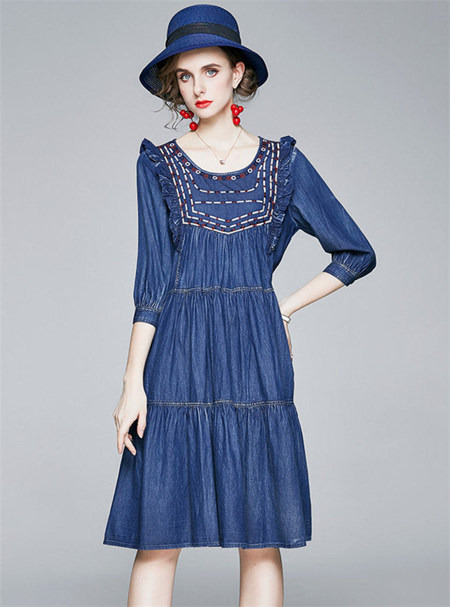 CM-DF090309 Women Preppy European Style Embroidery Round Neck Loosen A-Line Dress - Blue