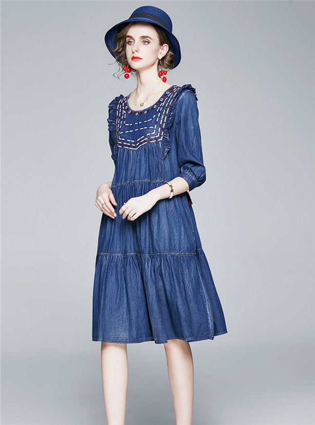 CM-DF090309 Women Preppy European Style Embroidery Round Neck Loosen A-Line Dress - Blue