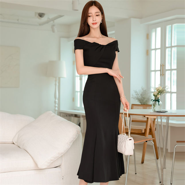 CM-DF070912 Women Elegant Seoul Style Boat Neck Slim Fishtail Long Dress - Black