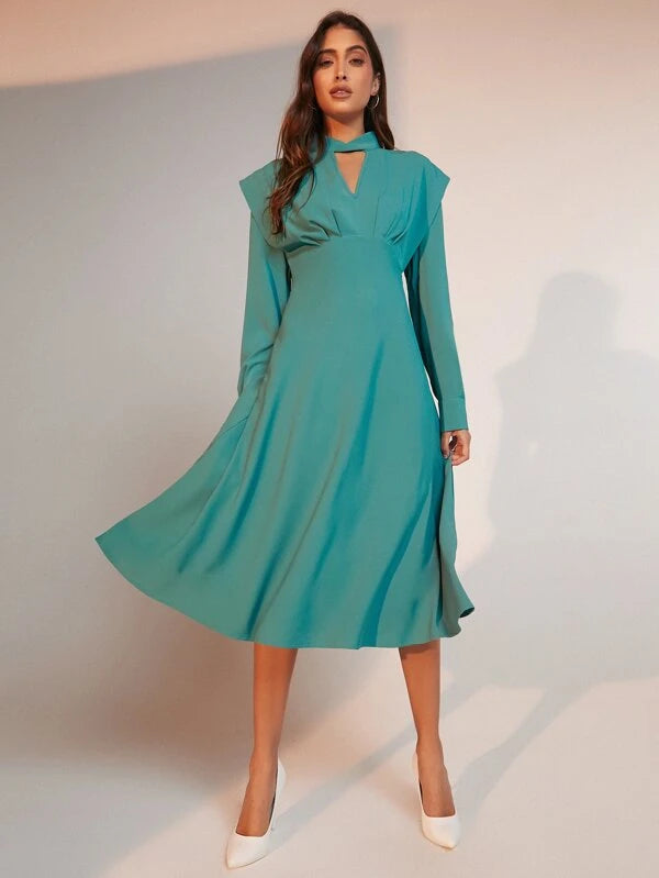 CM-DS050027 Women Elegant Seoul Style Keyhole Neckline Padded Shoulder Dress
