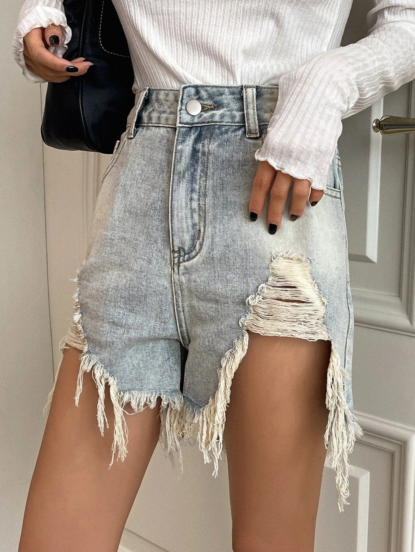 CM-BS023280 Women Casual Seoul Style Light Wash Ripped Raw Hem Denim Shorts