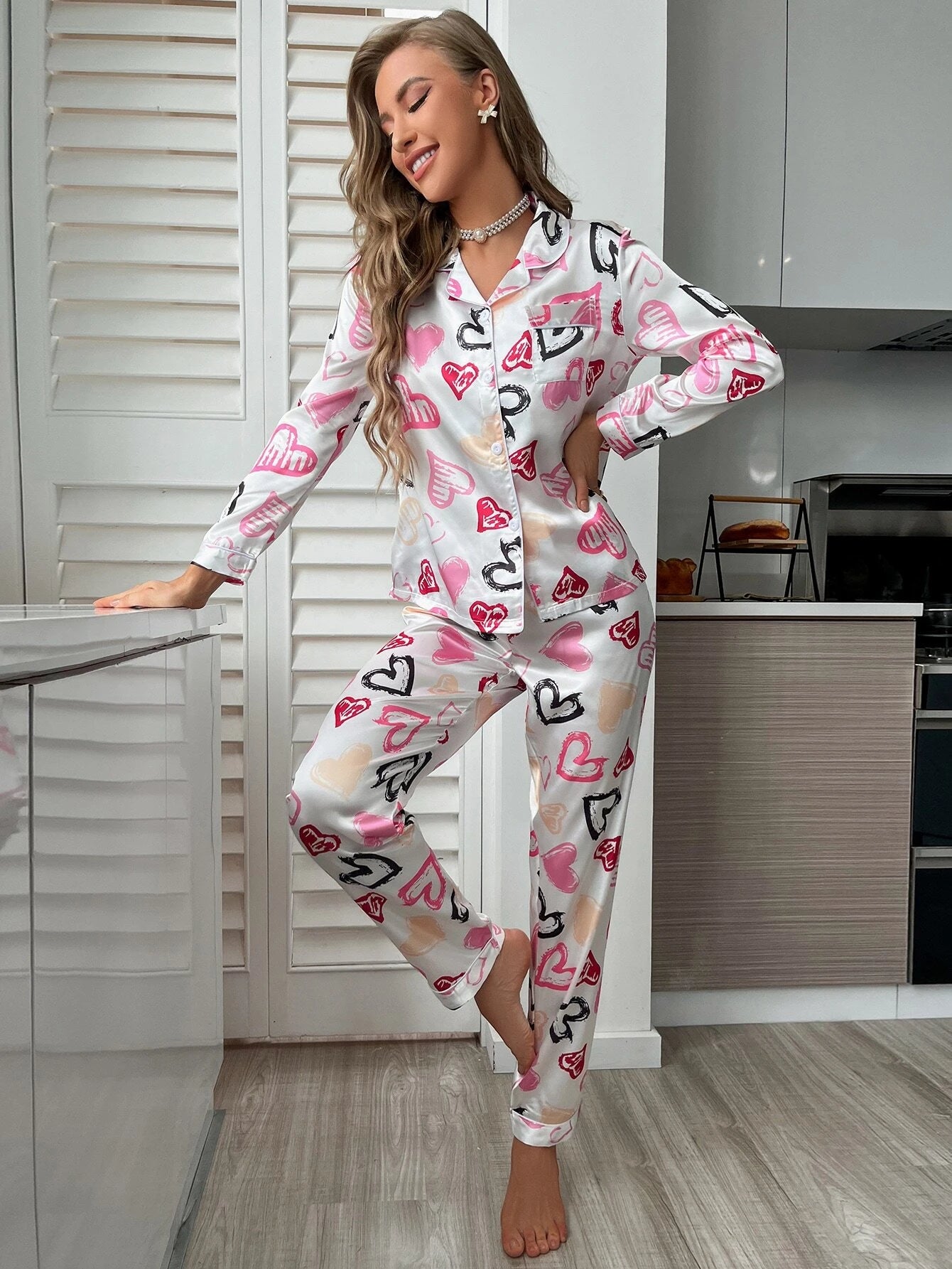 CM-LS041762 Women Trendy Seoul Style Heart Print Contrast Piping Satin Pajama Set