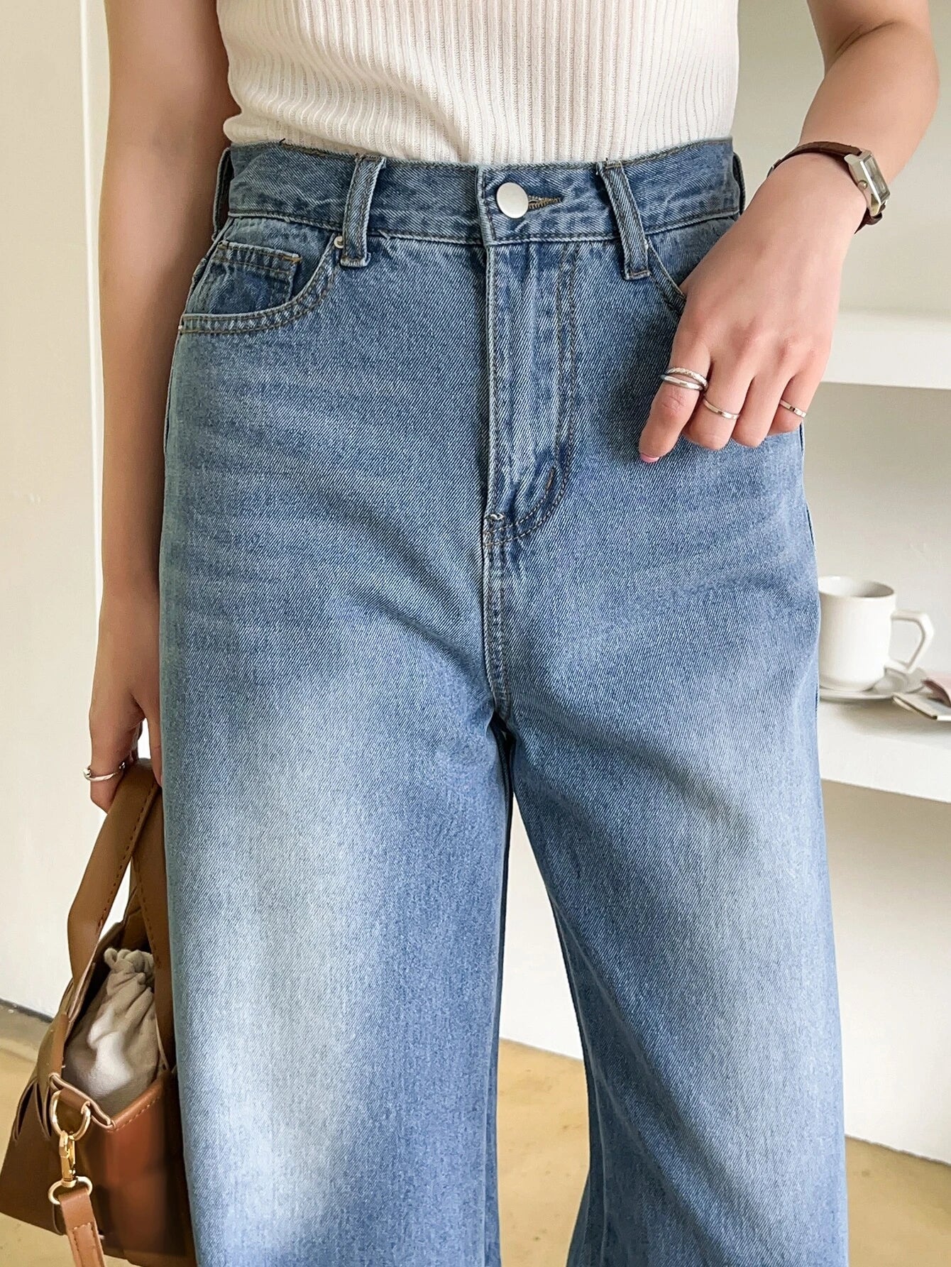 CM-BS244668 Women Casual Seoul Style High Waist Bleach Wash Wide Leg Jeans