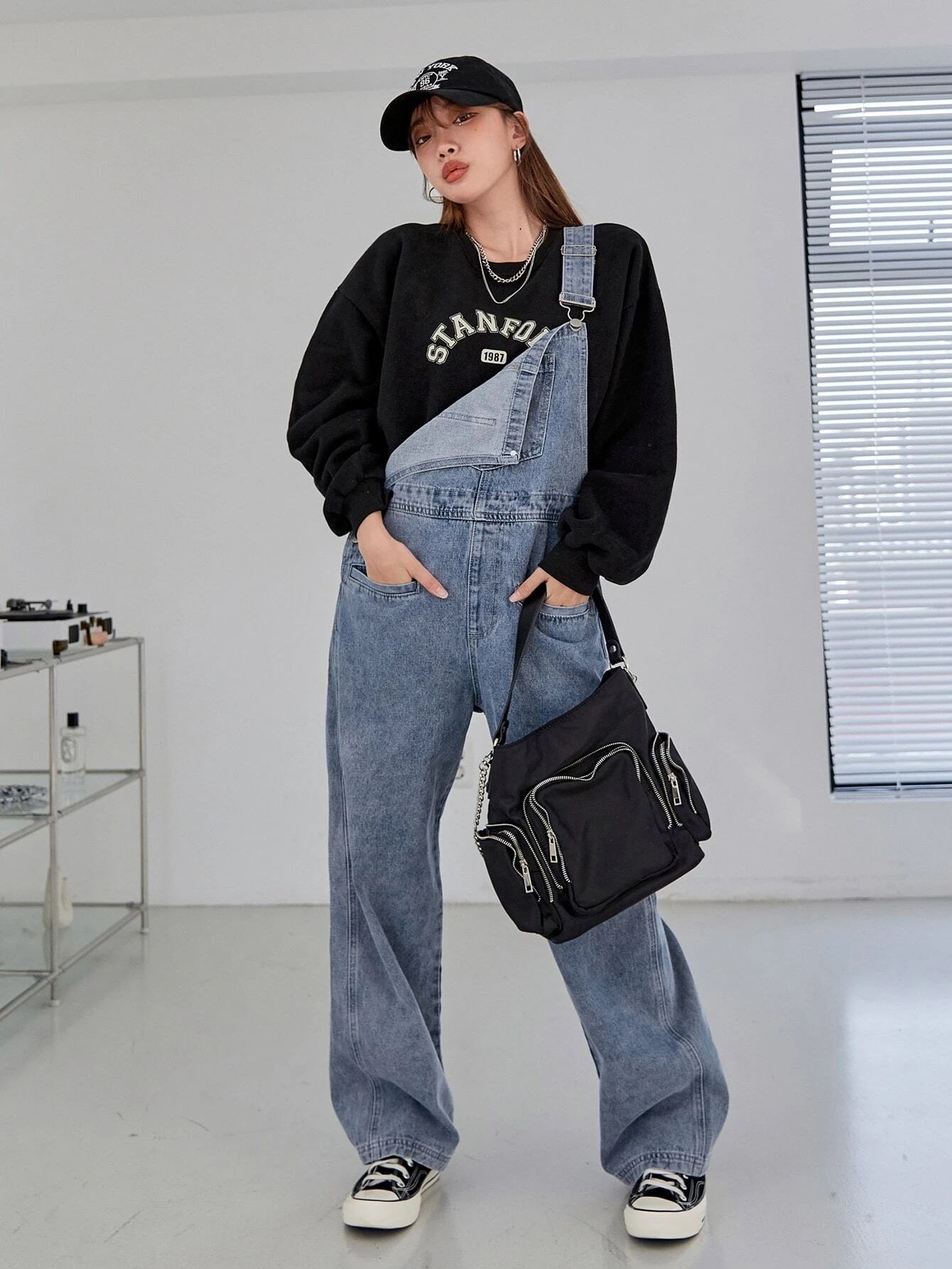 CM-JS918171 Women Preppy Seoul Style Light Wash Pocket Front Denim Overalls