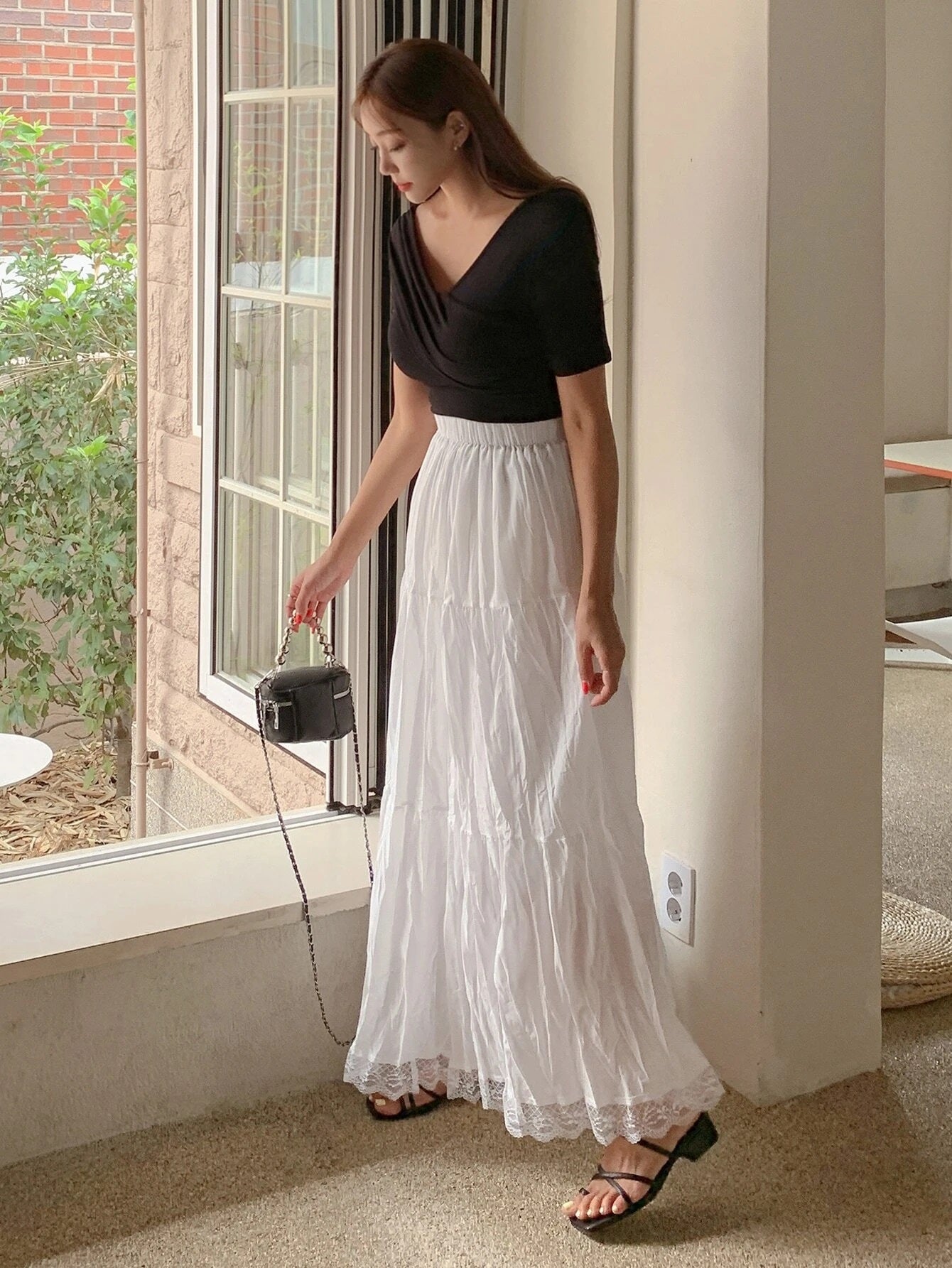 CM-BS486700 Women Elegant Seoul Style Contrast Lace Ruffle Hem Skirt - White