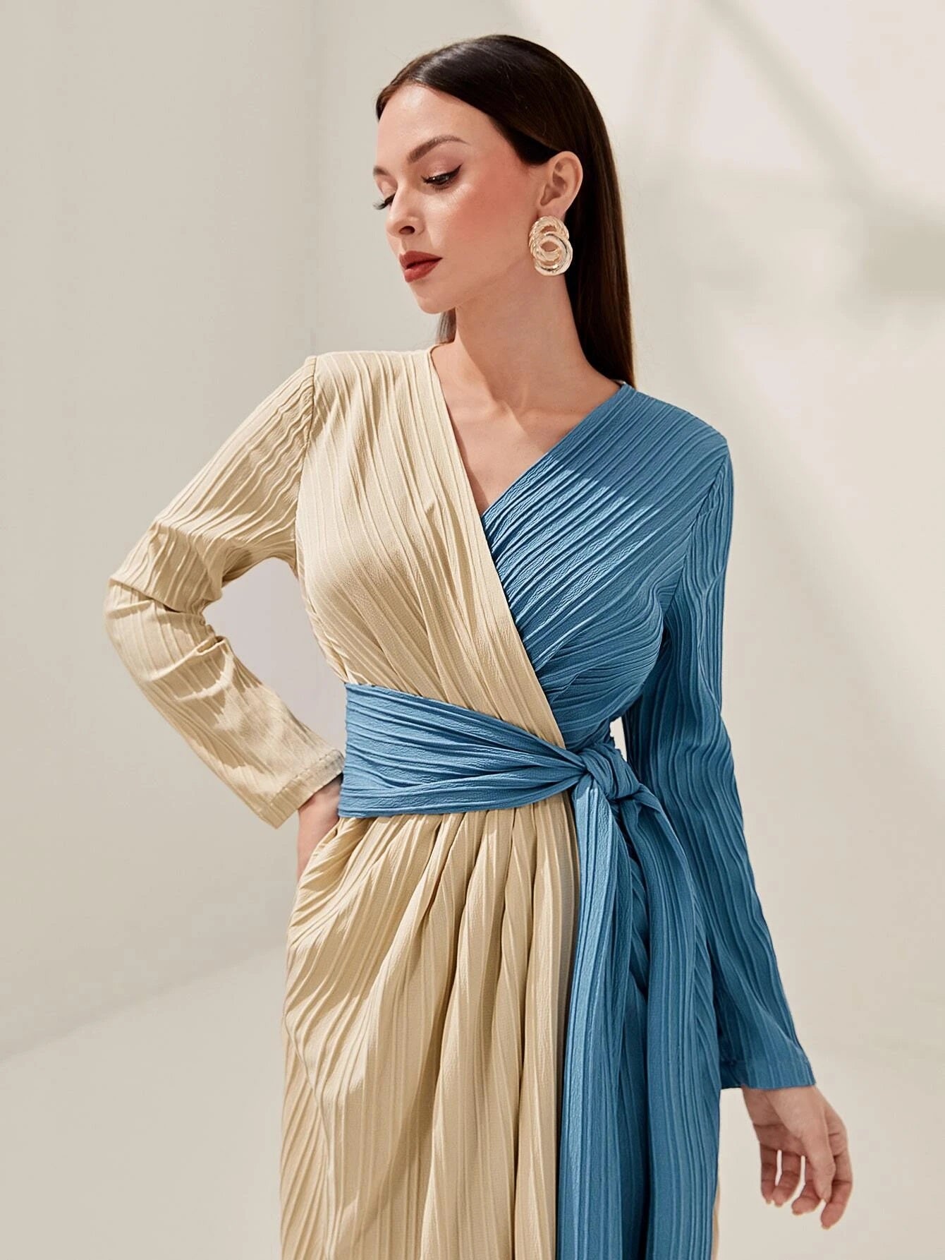 CM-DS658639 Women Casual Seoul Style Two Tone Pleated Panel Tie Back Wrap Hem Dress