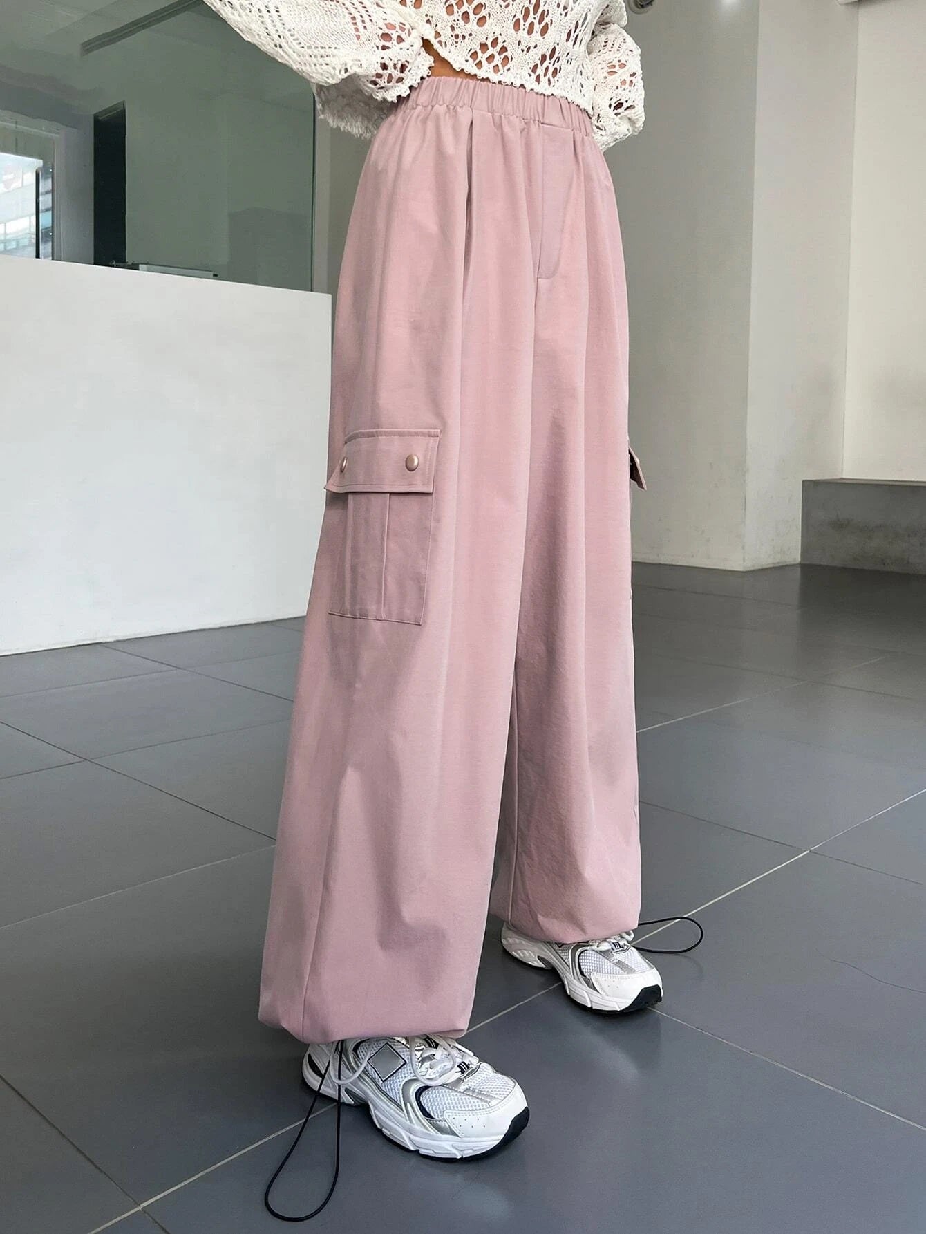 CM-BS834953 Women Casual Seoul Style Flap Pocket Side Drawstring Hem Cargo Pants